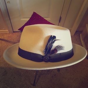 Fedora classic style ivory